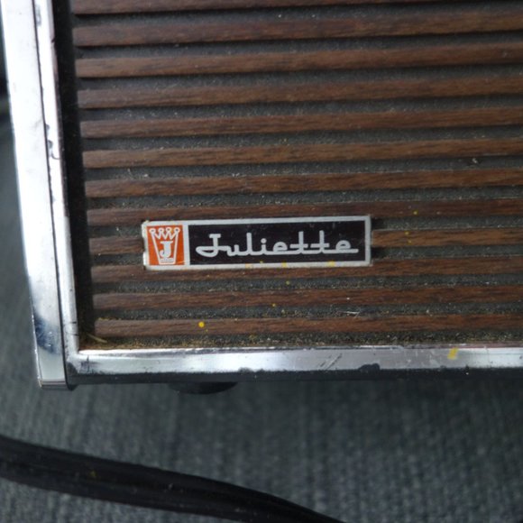 Vintage Juliette Model FPR-1278 Solid State AM/FM AC/DC Portable Radio Hong Kong - Picture 2 of 16